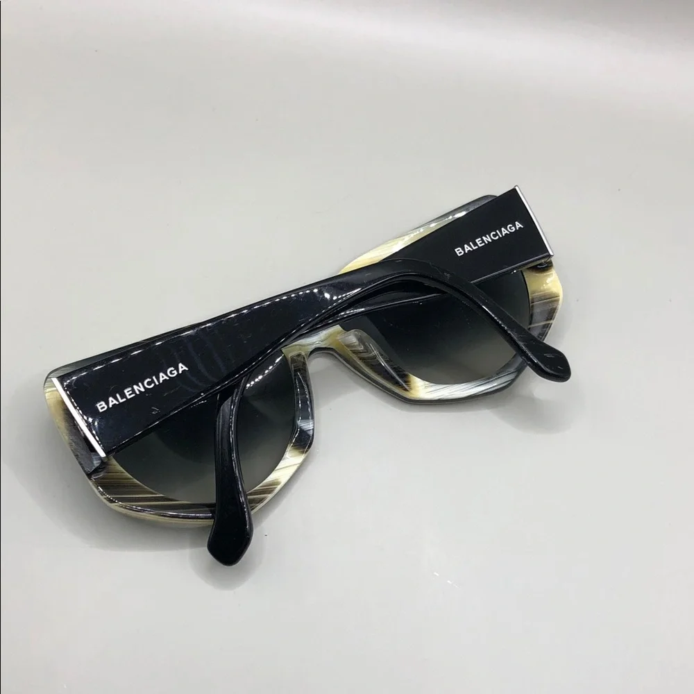 Balenciaga BA0018-64B SUNGLASSES coloured faux horn frame LENS SCRATCHES Italy